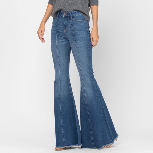 Last 1- Store Closing‼️ High Rise Flare Jeans - Picture 5 of 12